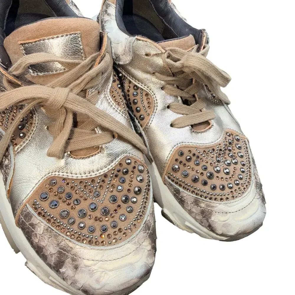 Vince Camuto Tonnidie Sneakers Womens 9 Studded Platform Leather Shoes